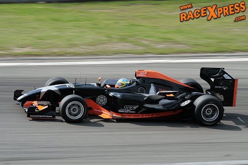 Superleague Formula 'wint' allereerste race